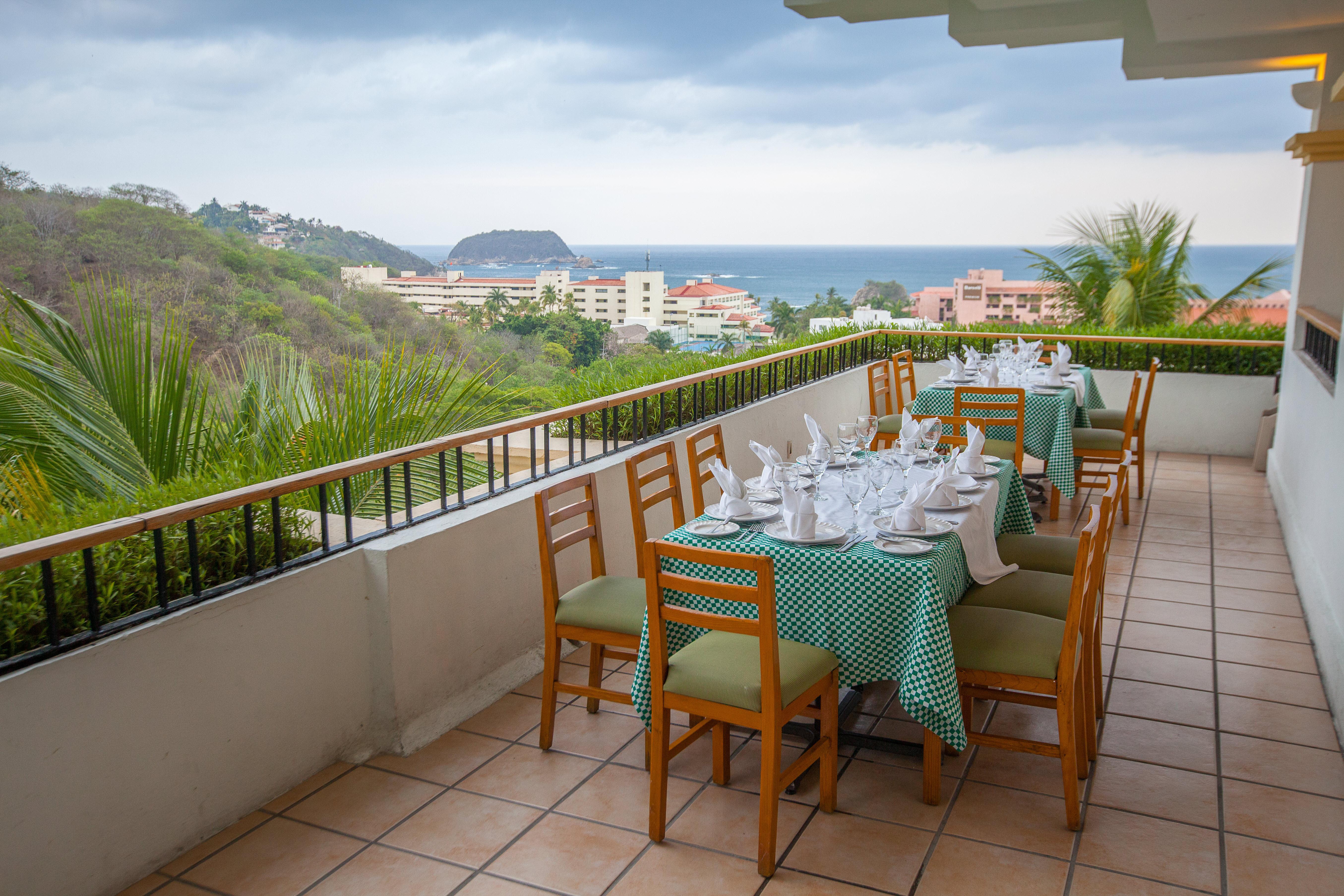 Park Royal Beach Huatulco Hotel Tangolunda Exterior photo